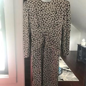 Beautiful 💯 %silk knee length dress